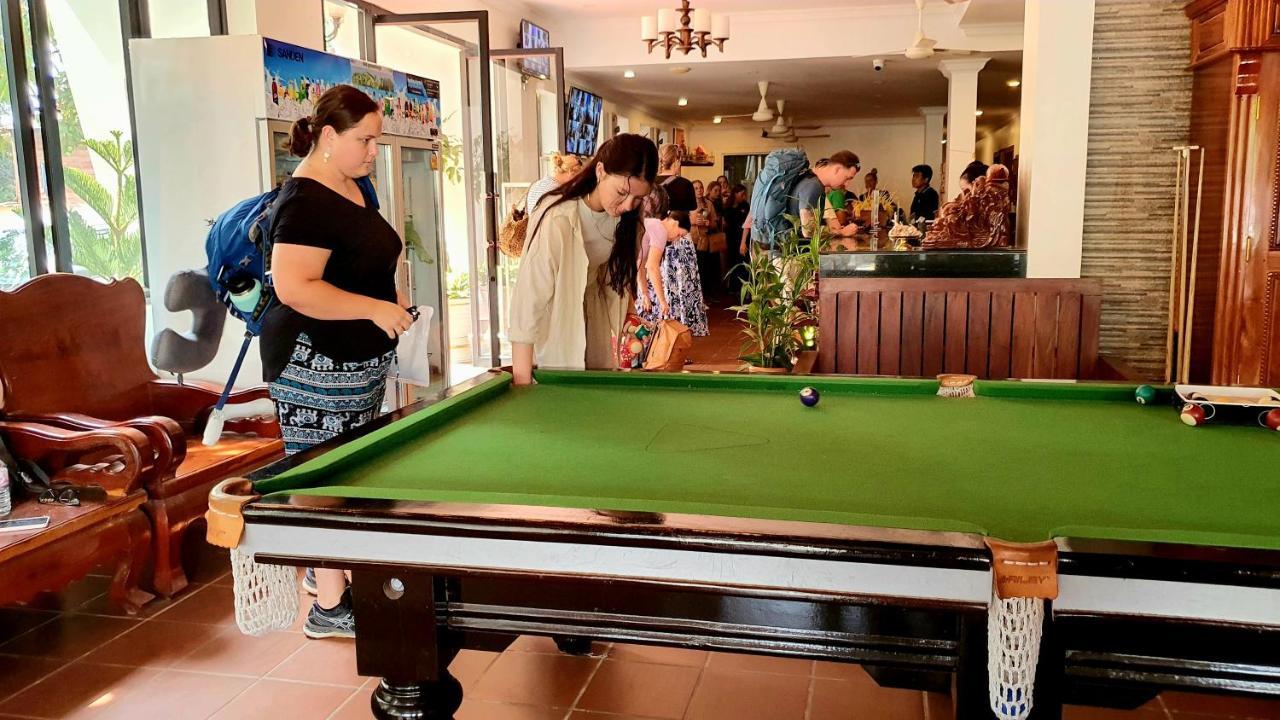Darling Pub Hostel Сиемрип Экстерьер фото