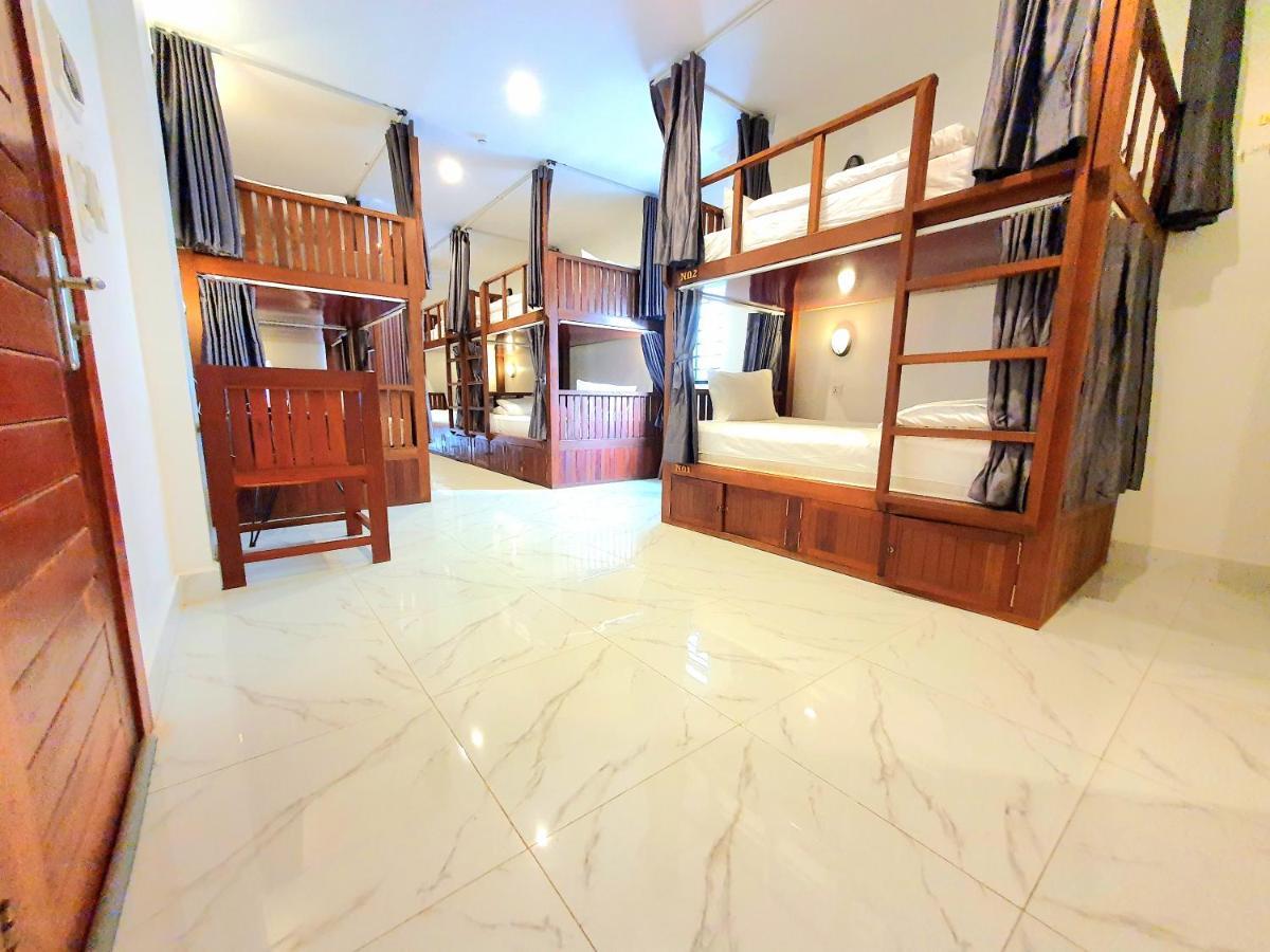 Darling Pub Hostel Сиемрип Экстерьер фото